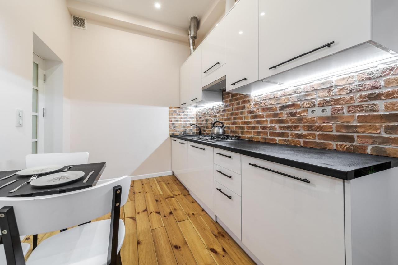 Inshiapartments On Teodora Square Lviv Ngoại thất bức ảnh