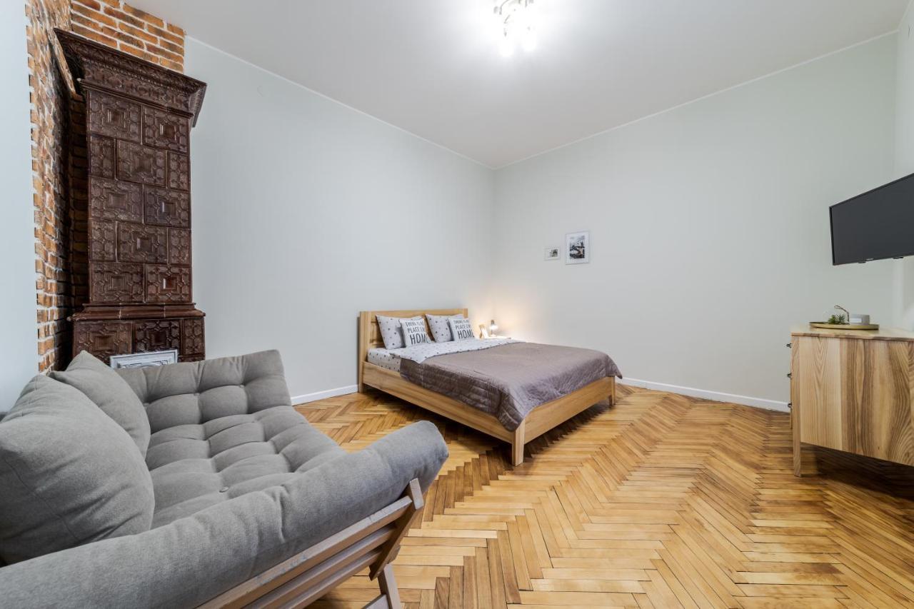 Inshiapartments On Teodora Square Lviv Ngoại thất bức ảnh