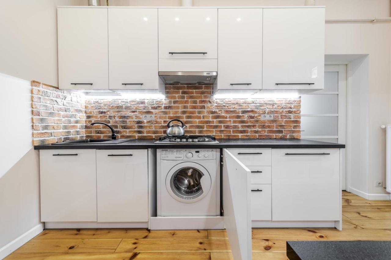 Inshiapartments On Teodora Square Lviv Ngoại thất bức ảnh